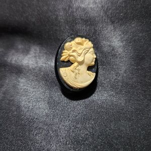 Cream Cameo Pendant on Black Oval Base - Women's Jewelry